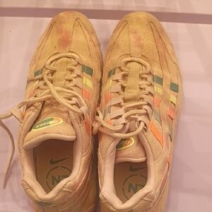 Nike Beige and Multicolor Sneakers